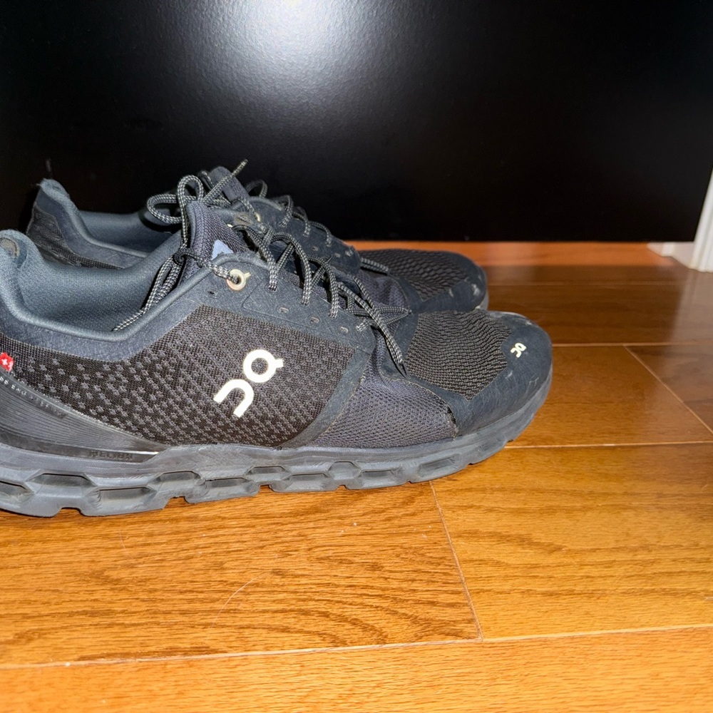 On Running Men's Black Athletic Shoes